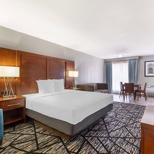 Family One-Bedroom King Suite